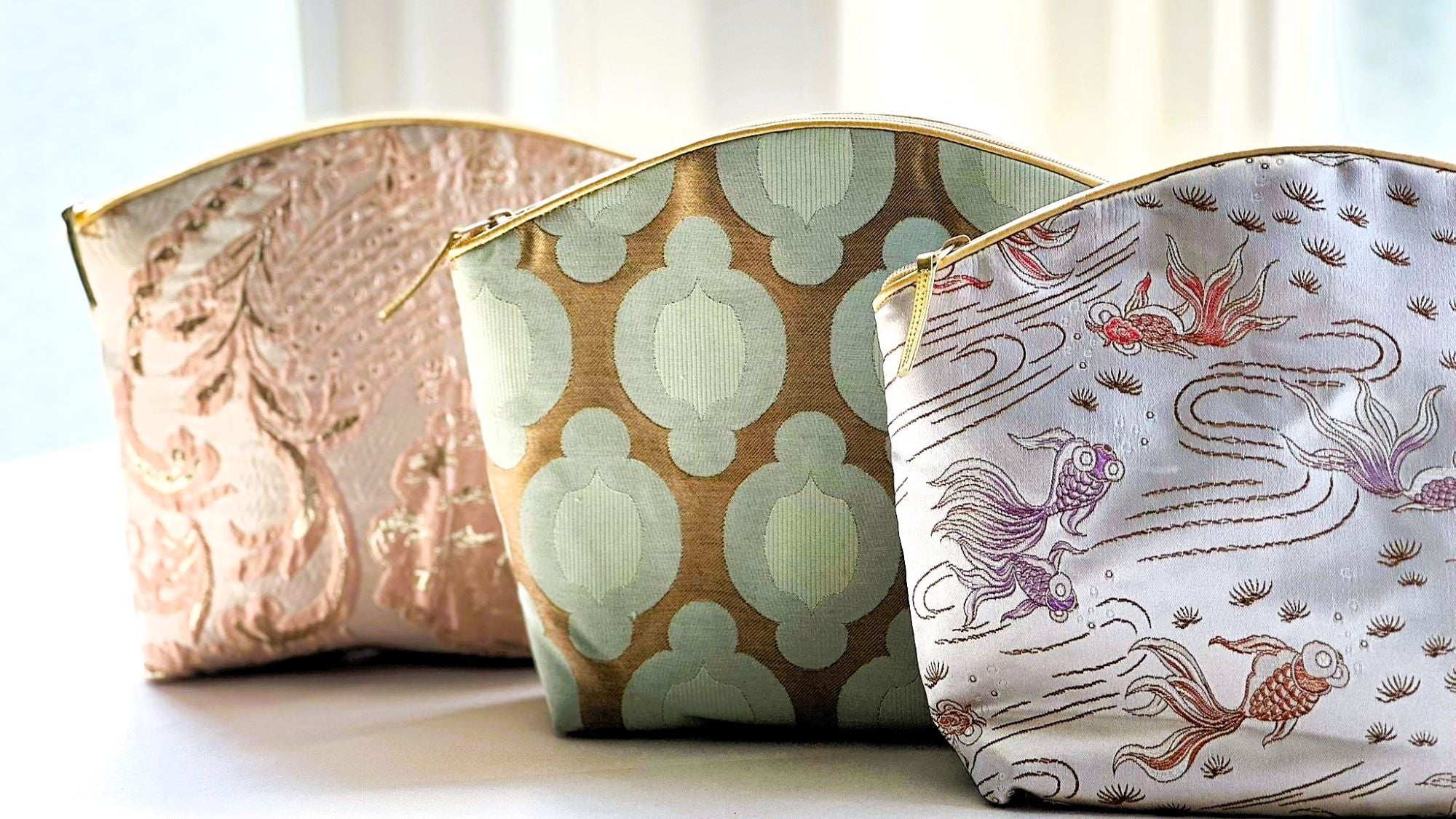 Holistic Silk - Wash-Bag